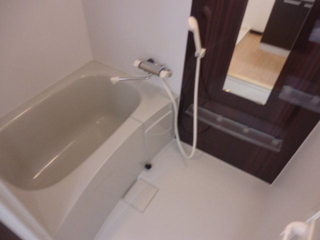 15/27 浴室