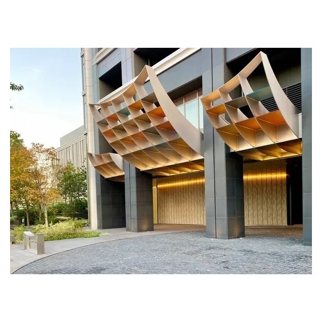 14/14 エントランス