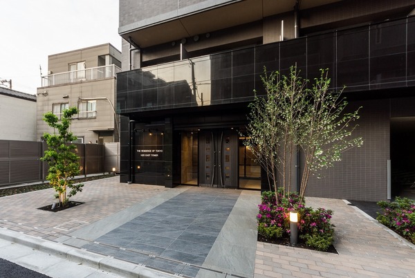 14/14 エントランス