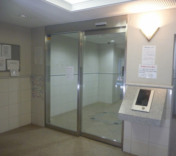 3/3 エントランス