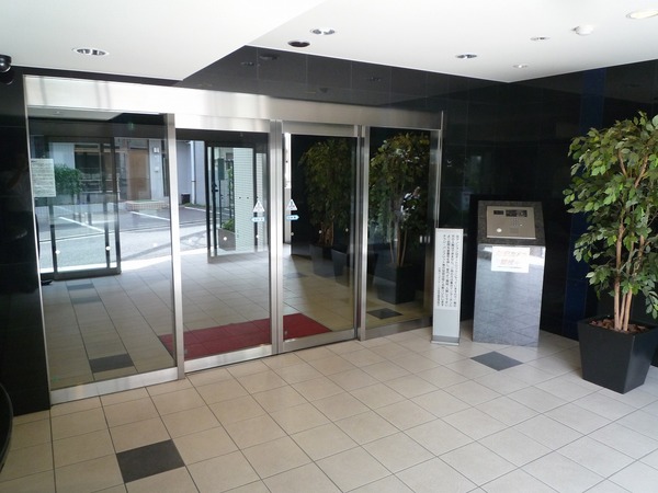 4/4 エントランス