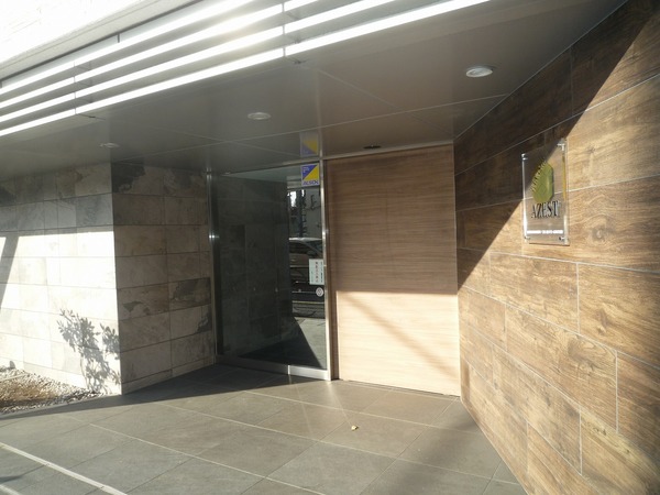 4/4 エントランス