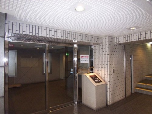 2/2 エントランス