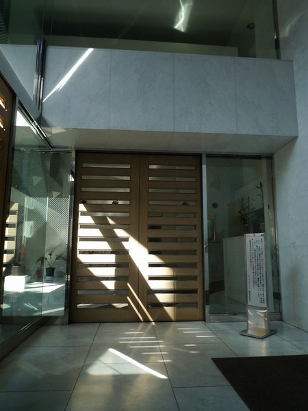 5/5 エントランス