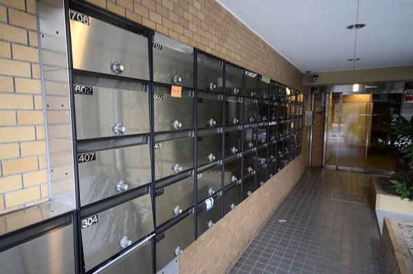 4/4 エントランス