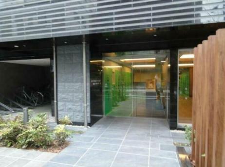 14/14 エントランス