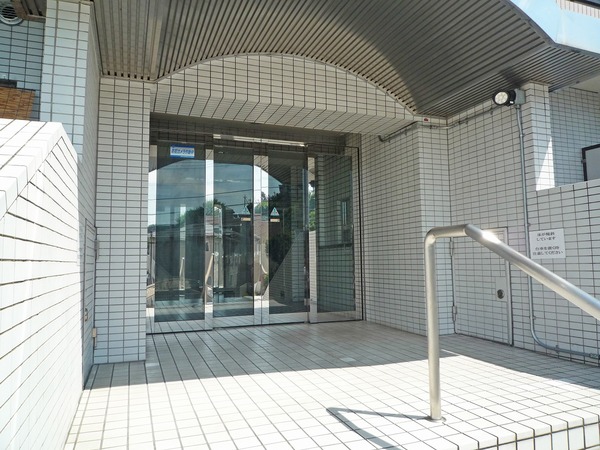 2/3 エントランス