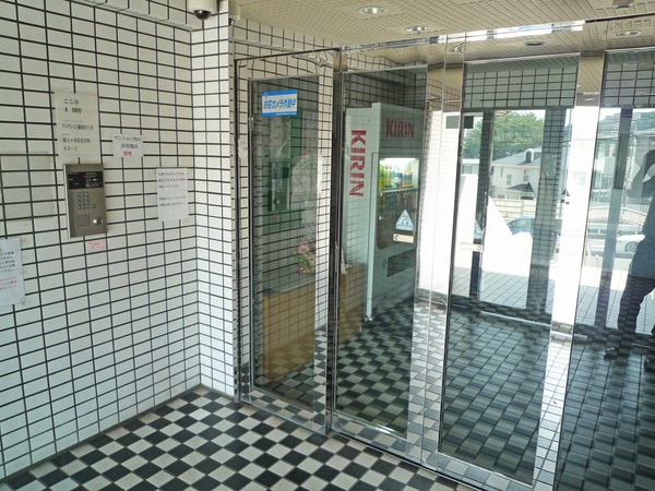 3/3 エントランス