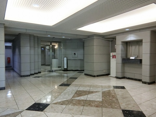 4/4 エントランス