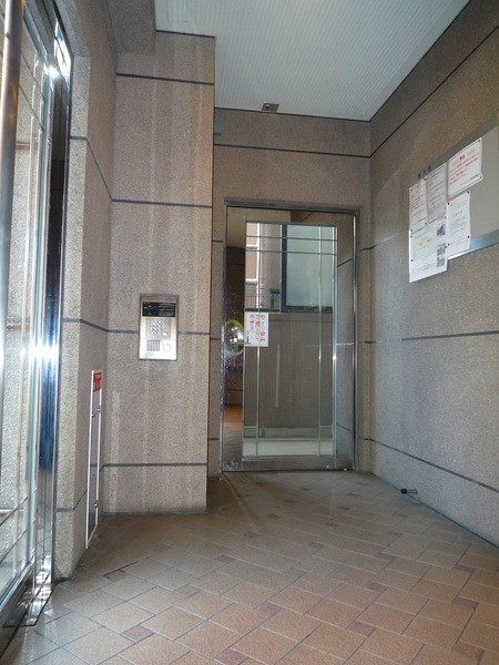 3/3 エントランス