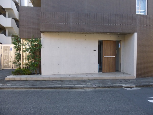 3/4 エントランス