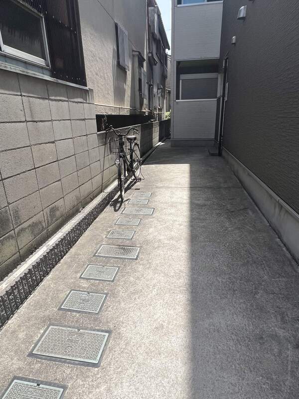 5/5 エントランス