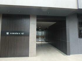 2/2 エントランス