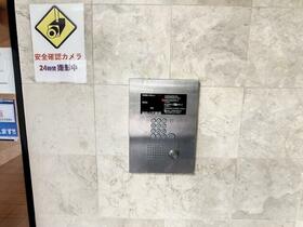 15/15 エントランス