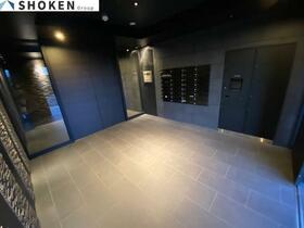 13/13 エントランス