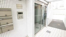 16/16 エントランス