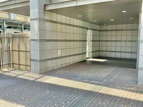 2/2 エントランス