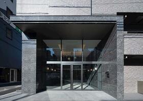 16/16 エントランス