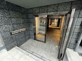 2/2 エントランス