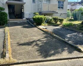 16/16 エントランス