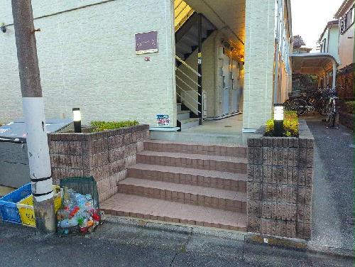 14/14 エントランス