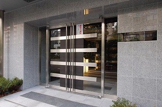 21/27 エントランス