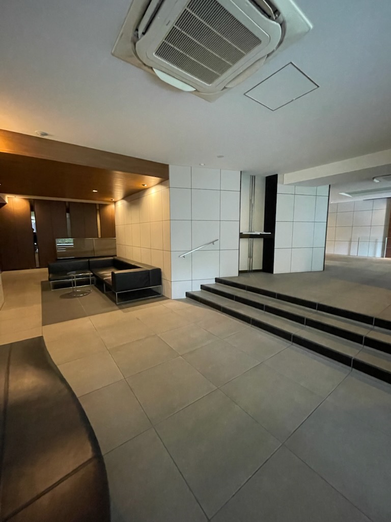 13/26 エントランス