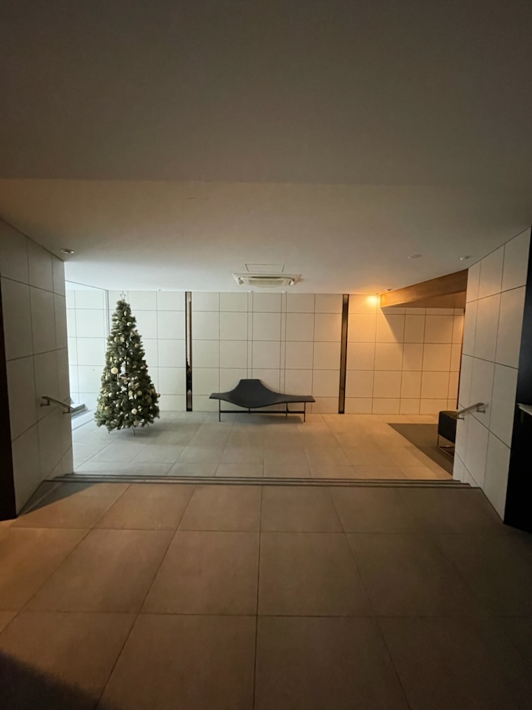 14/26 エントランス