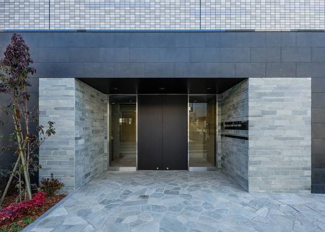 27/29 エントランス