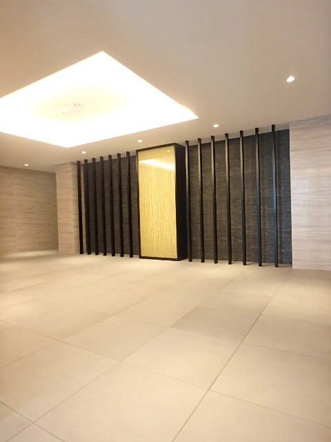 26/29 エントランス