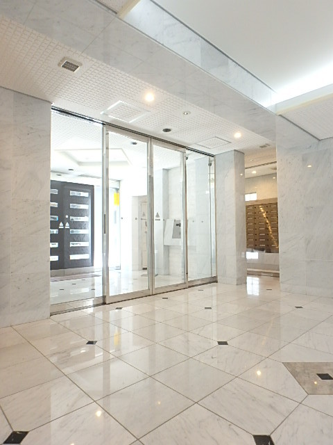 17/22 エントランス