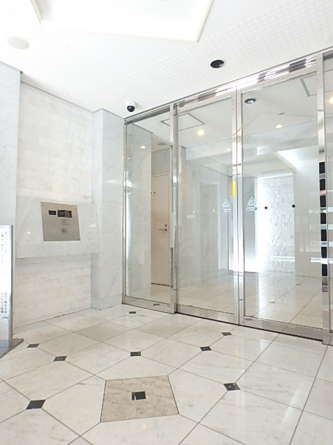 19/22 エントランス