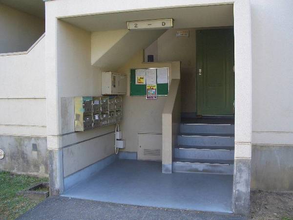 16/27 エントランス