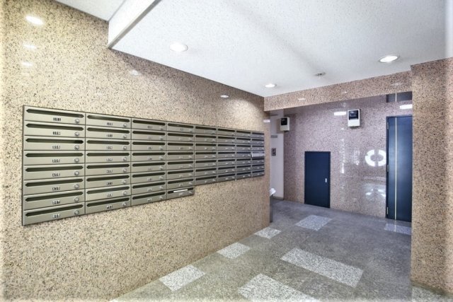 24/26 エントランス