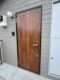 16/16 エントランス