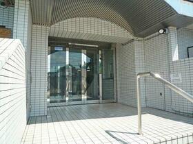 15/16 エントランス