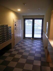 14/14 エントランス