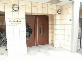 14/14 エントランス