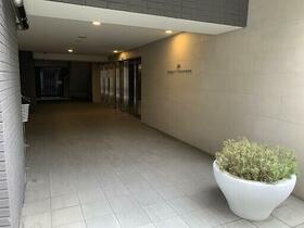 3/4 エントランス