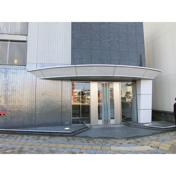 19/20 エントランス