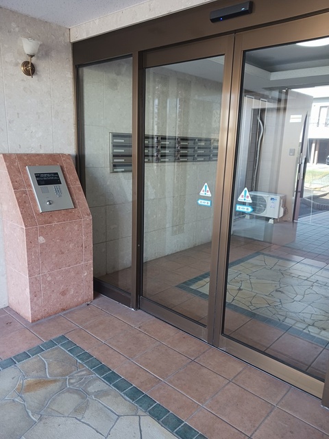 14/20 エントランス