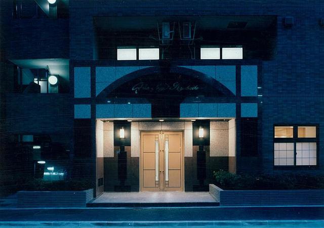 18/24 エントランス