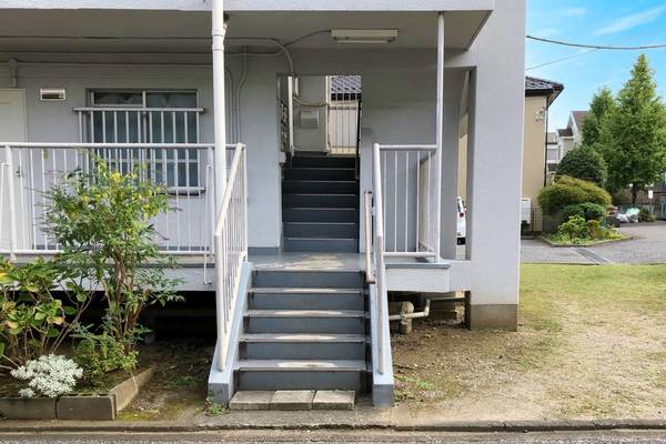 16/17 エントランス