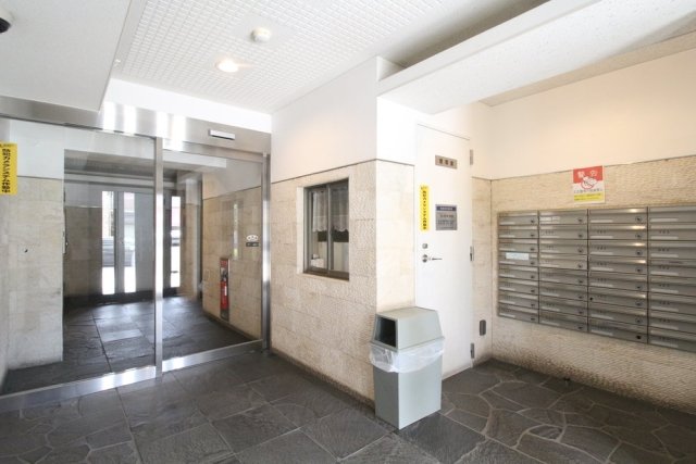 3/4 エントランス