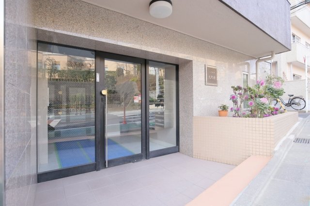 2/3 エントランス