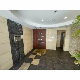 8/11 エントランス