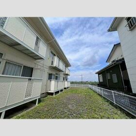 16/16 エントランス