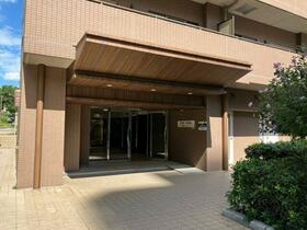 14/22 エントランス