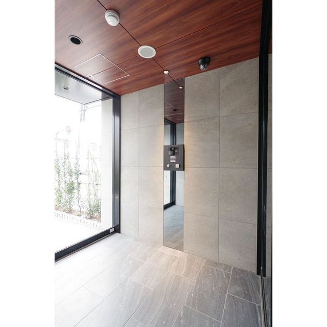 2/5 エントランス