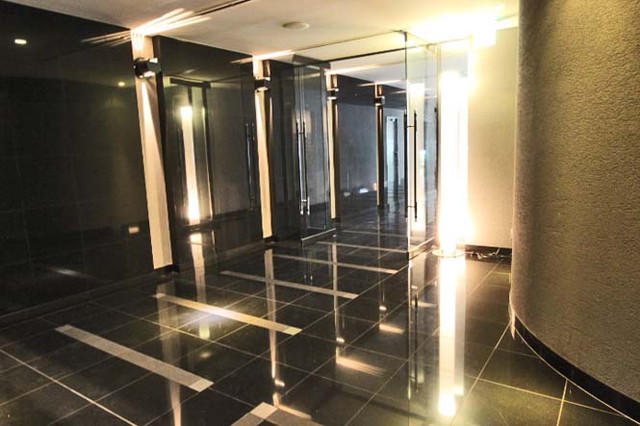 13/15 エントランス